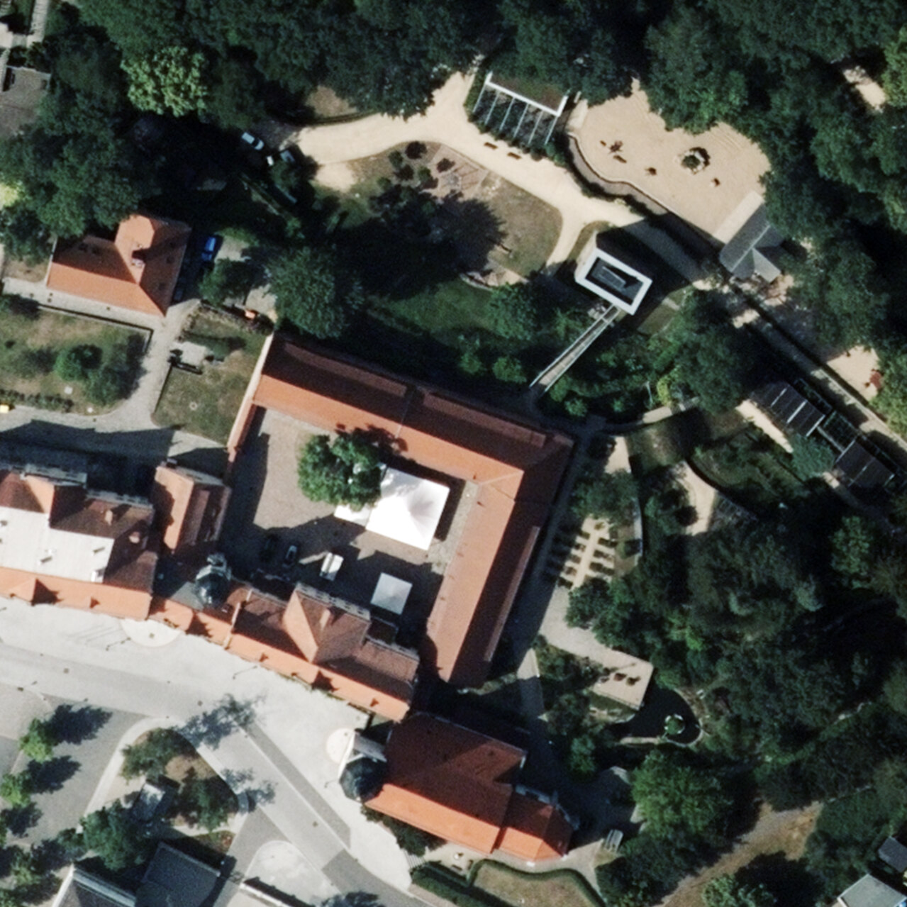 Luftbild Tierpark und Kloster Riesa