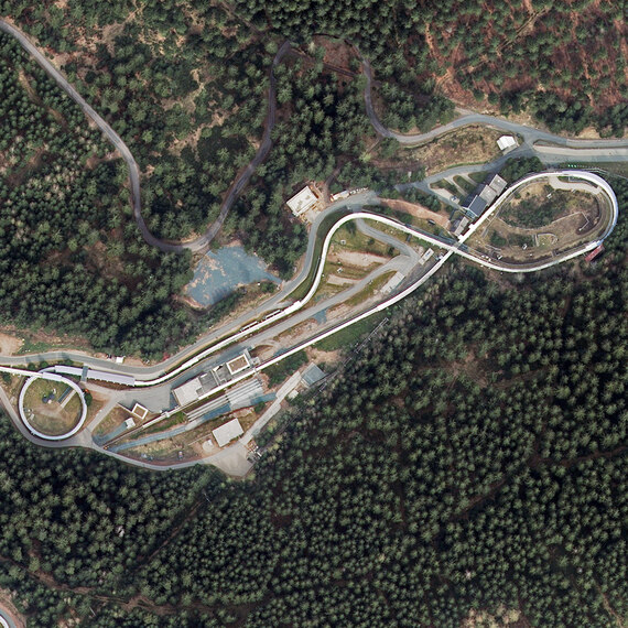 Luftbild Rennschlitten- und Bobbahn Altenberg