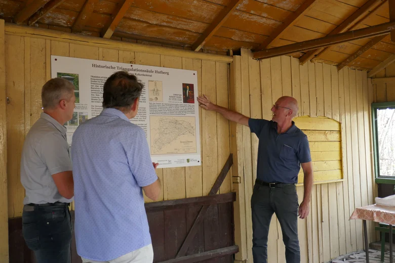 Beschreibung historische Triangulationssäule Hutberg