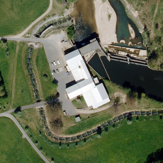 Luftbild Wasserkraftwerk Nieder-Neundorf (ehem. Papierfabrik)