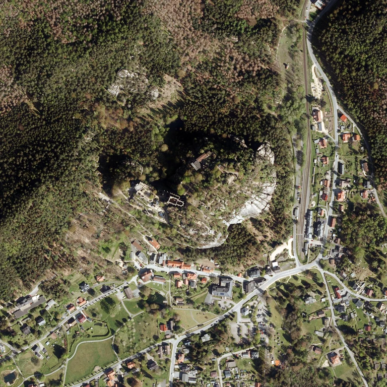 Luftbild Ruinen - Burg und Kloster Oybin