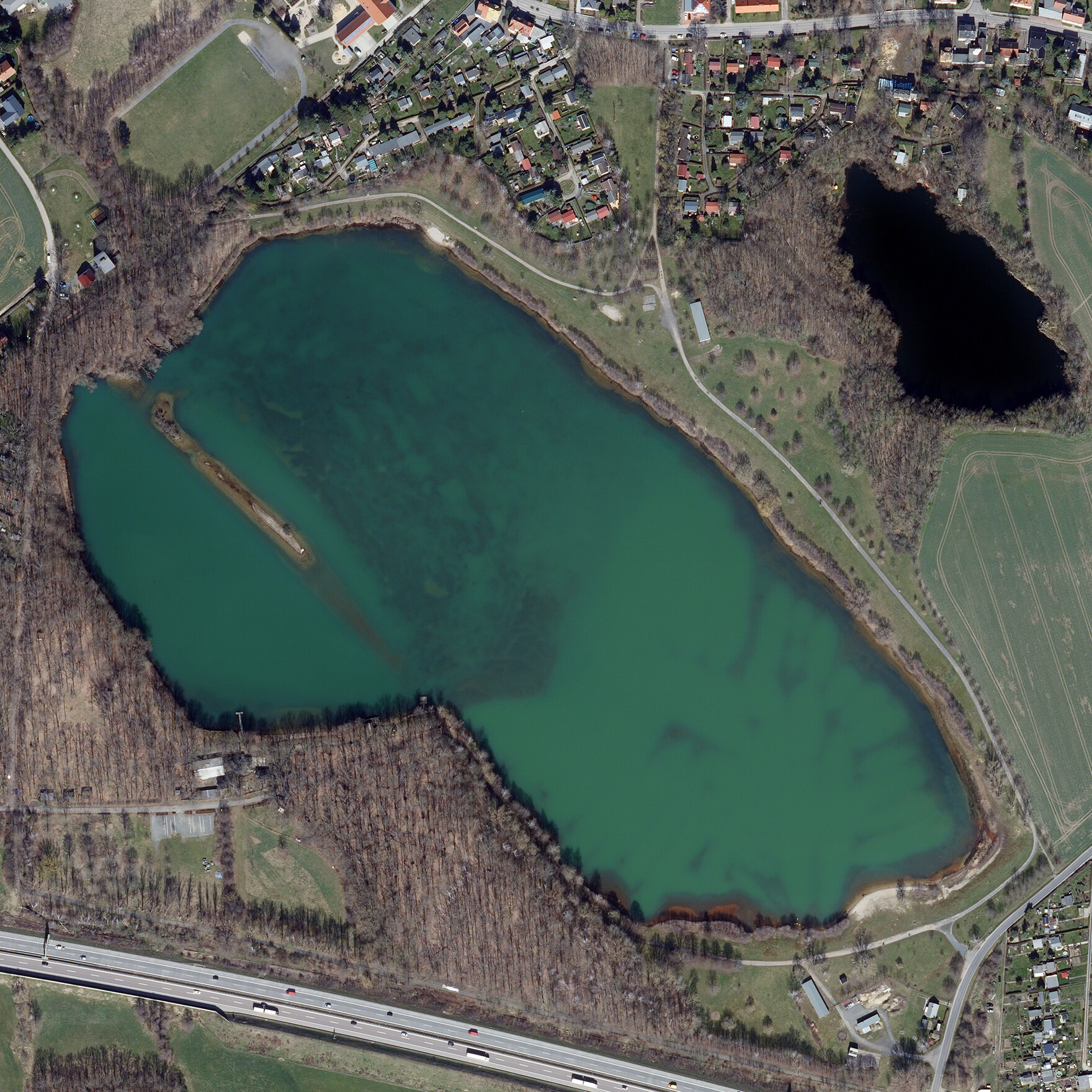 Luftbildaufnahme vom Albrechtshainer See bei Beucha, Landkreis Leipzig